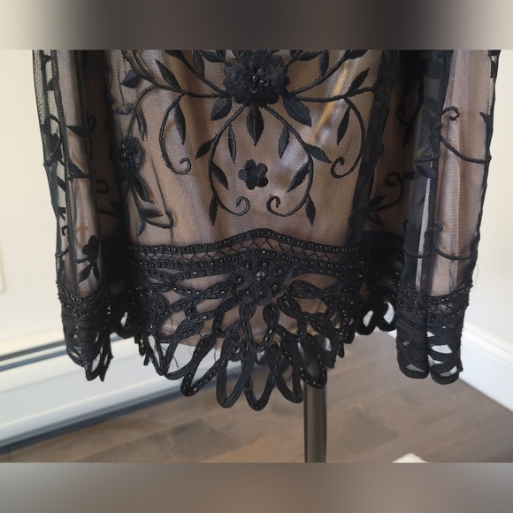 Elegant Black Beaded / Embroidered Dress - Picture 6 of 7